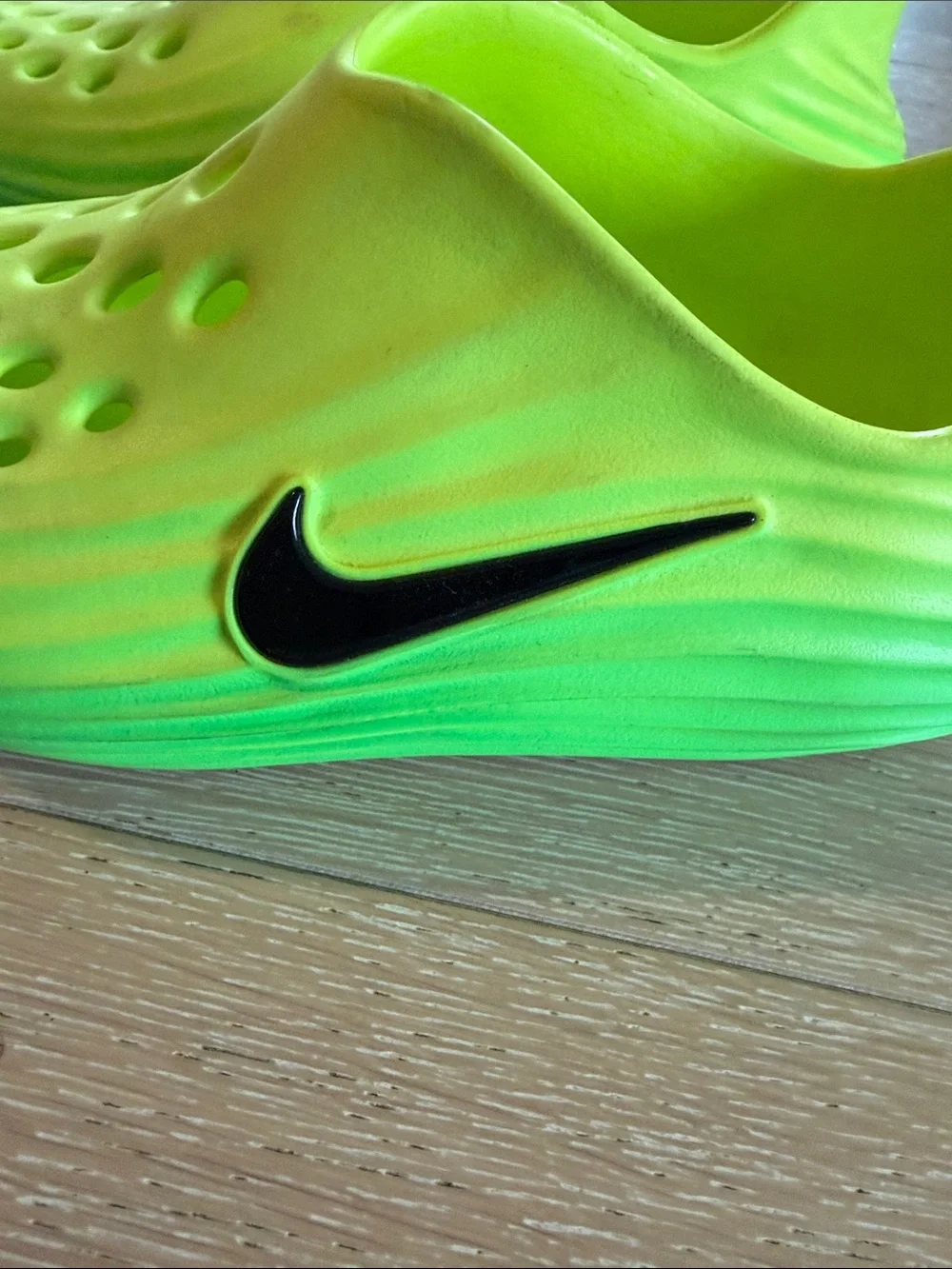 Nike Kids Neon Lime ReactX Rejuven8 (Slip-On Clog)